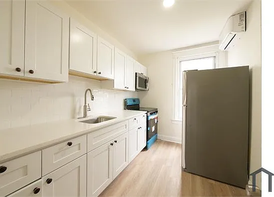 3 bed, $1,000 — Photo 4