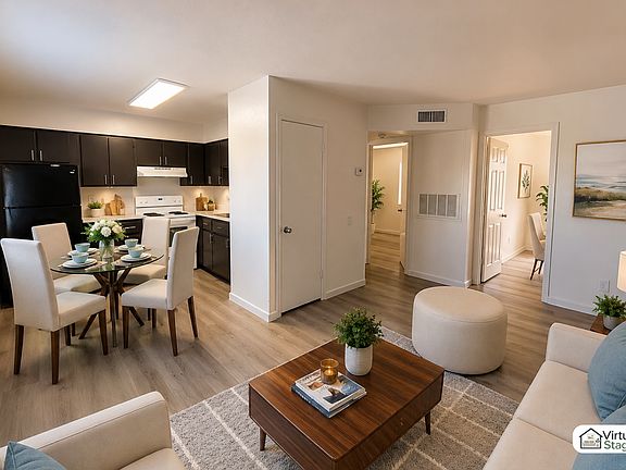 3rd image of 2501 W Ocotillo Rd APT 105