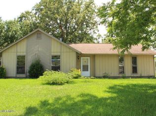 1202 Renee Ct, Jacksonville, NC 28546