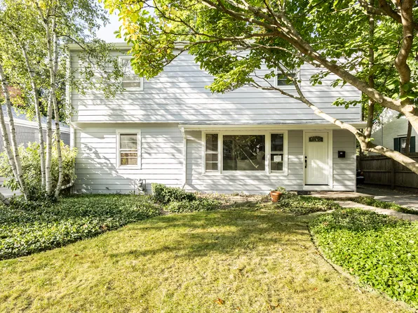 642 Greenview Pl, Lake Forest, IL 60045