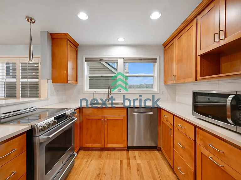 2841 Prosch Ave W #SEATTLE 2841 — Photo 2
