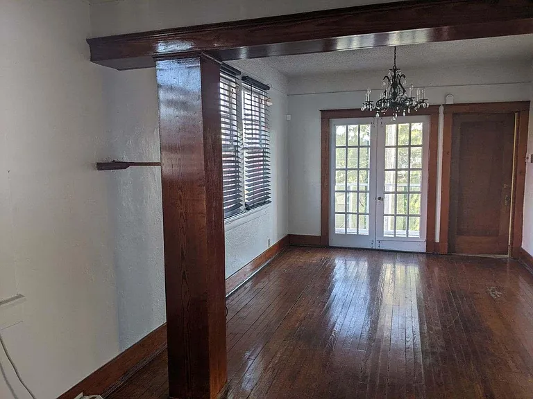 4213 S Robertson St — Photo 12