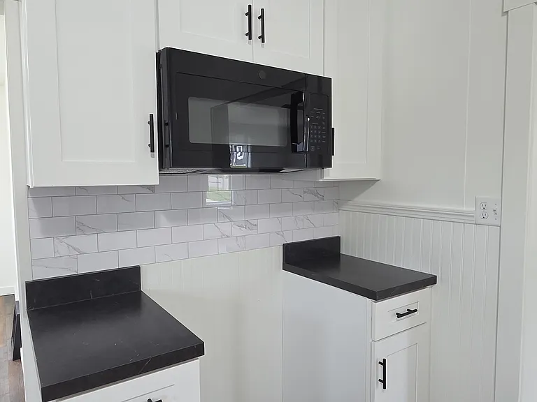 204 N Butler St — Photo 2