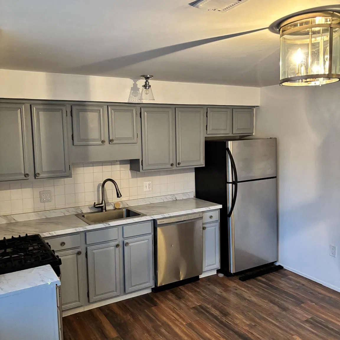 2 bed, 1.0 bath, 4514 sqft, $2,000 — Photo 2