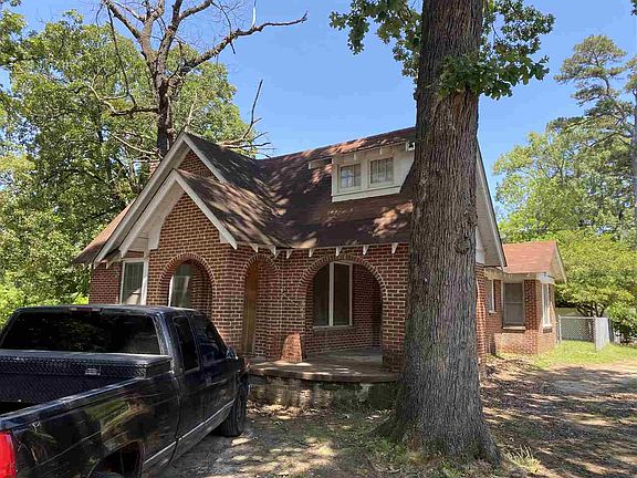 5th image of 302 Waterman St