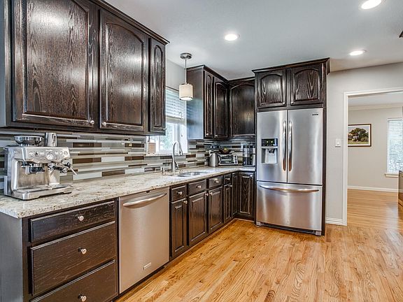 3rd image of 6704 Belford Dr