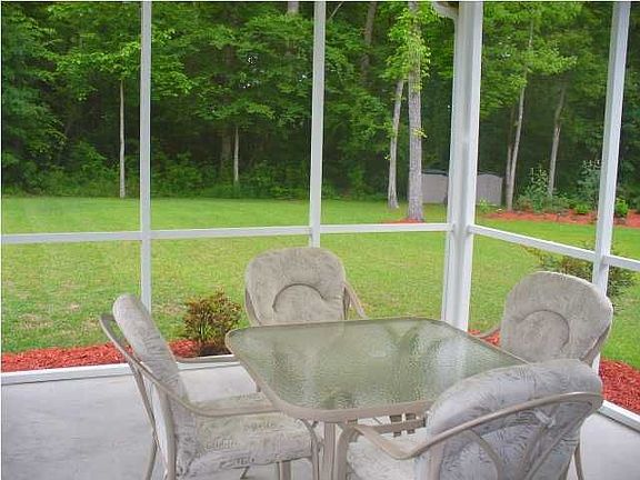 SCREEN PORCH