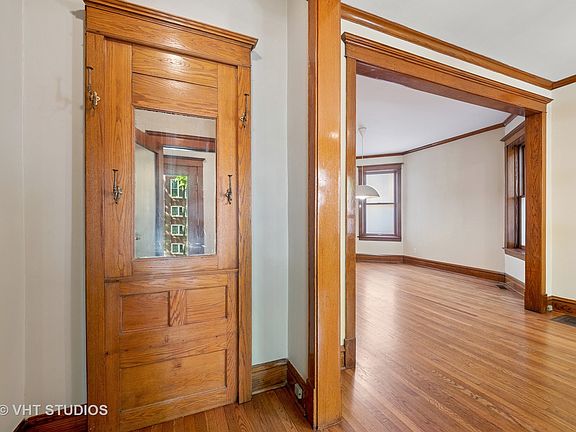 4th image of 1251 W Eddy St
