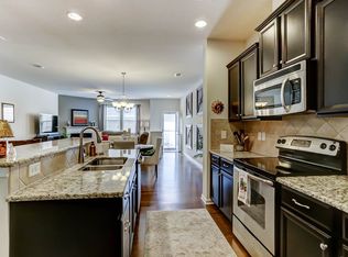 8255 Viewpoint Ln, Cornelius, NC 28031