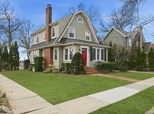 70 Larch Avenue, Floral Park, NY 11001