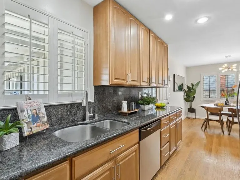 5207 Elrose Ave — Photo 4