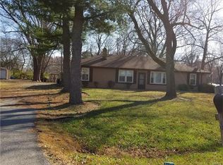 11810 Larimore Rd, Saint Louis, MO 63138