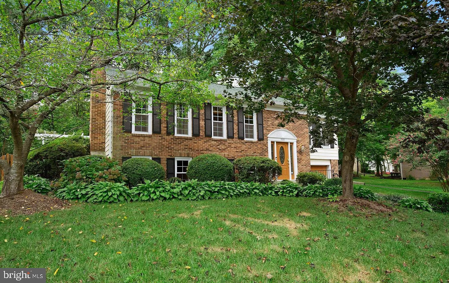 4 bed, 3.0 bath, 1356 sqft, $3,800 — Photo 2