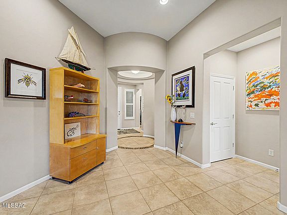3rd image of 521 N Easter Lily Ln