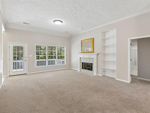 2nd image of 137 Huntsman Cir