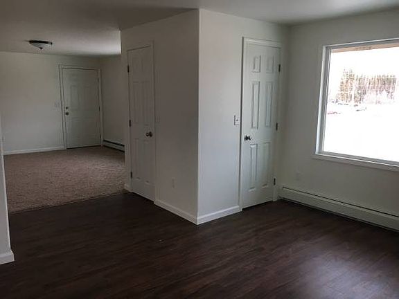 3rd image of 4083 Iris Ln