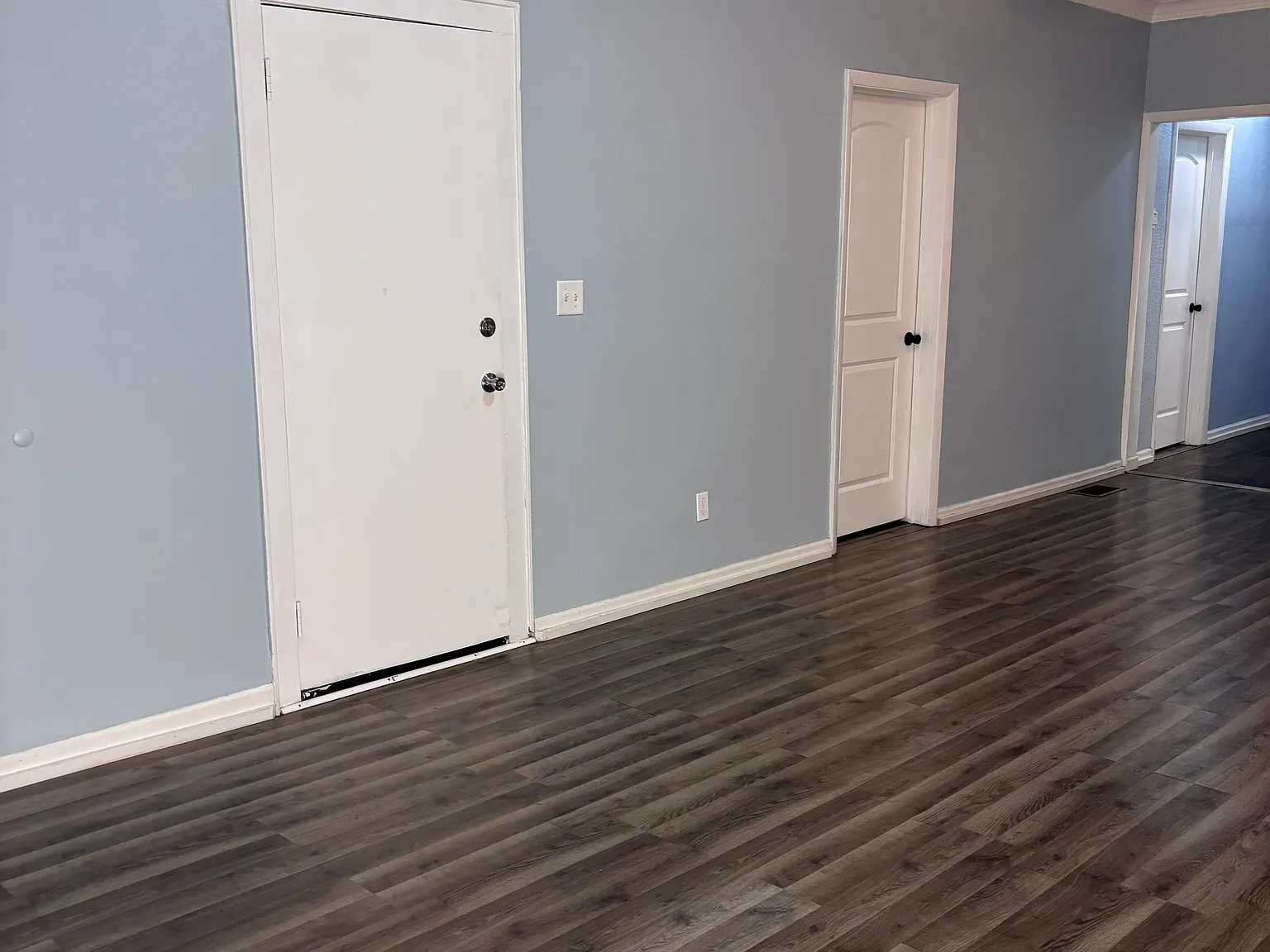2 bed, 1210 sqft, $1,050 — Photo 2