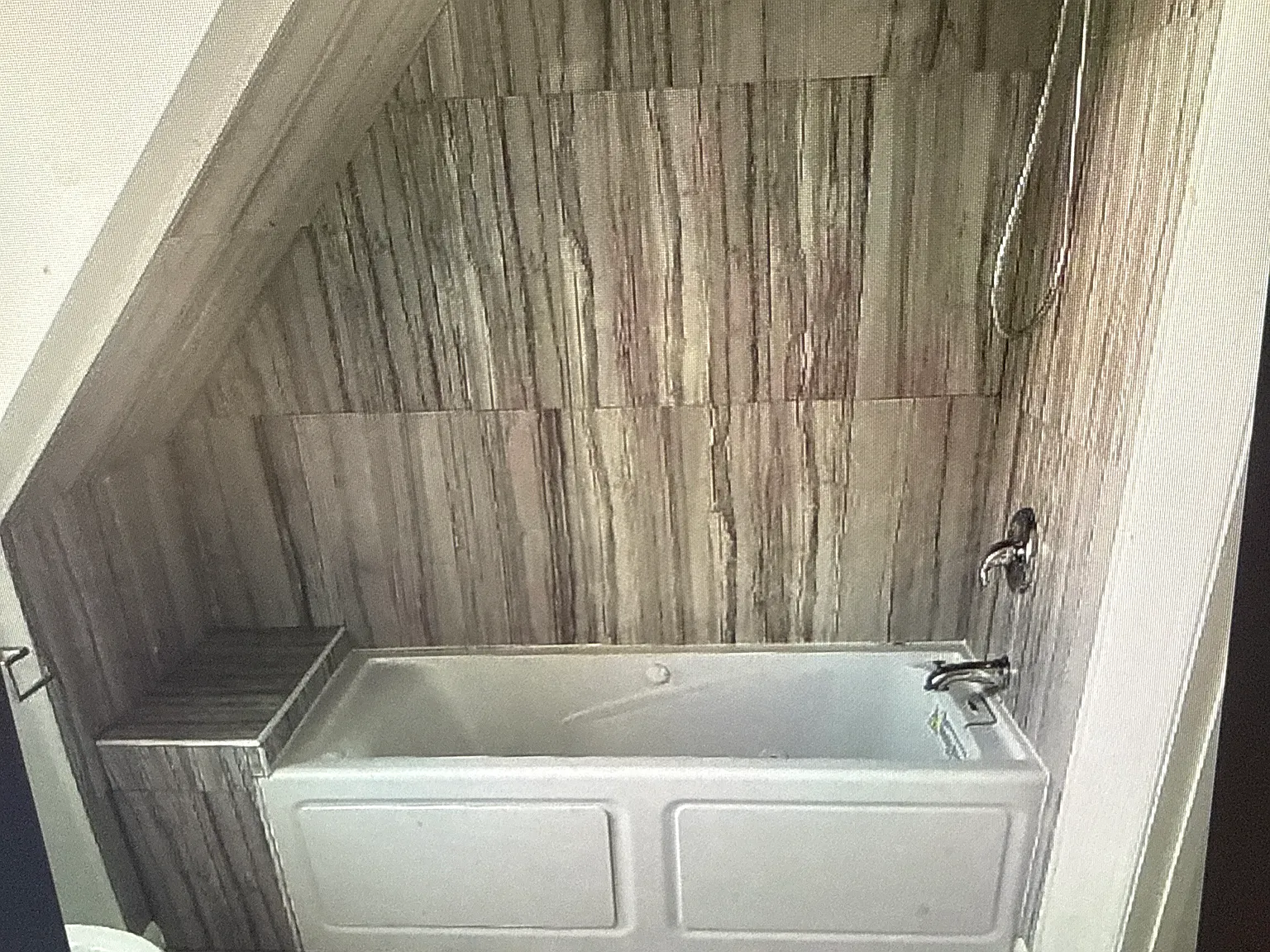 3 bed, 1080 sqft, $2,600 — Photo 3