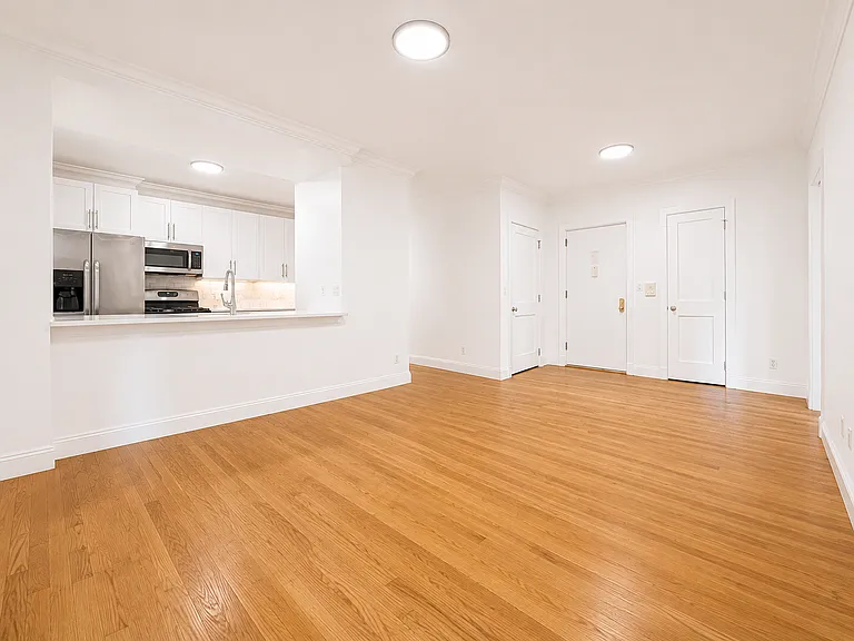 3621 Broadway #31 — Photo 3