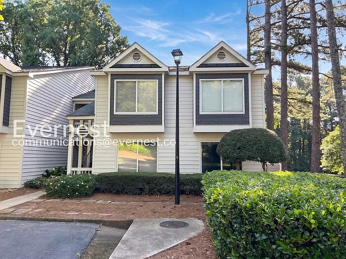 47 Little Silver Ct SE