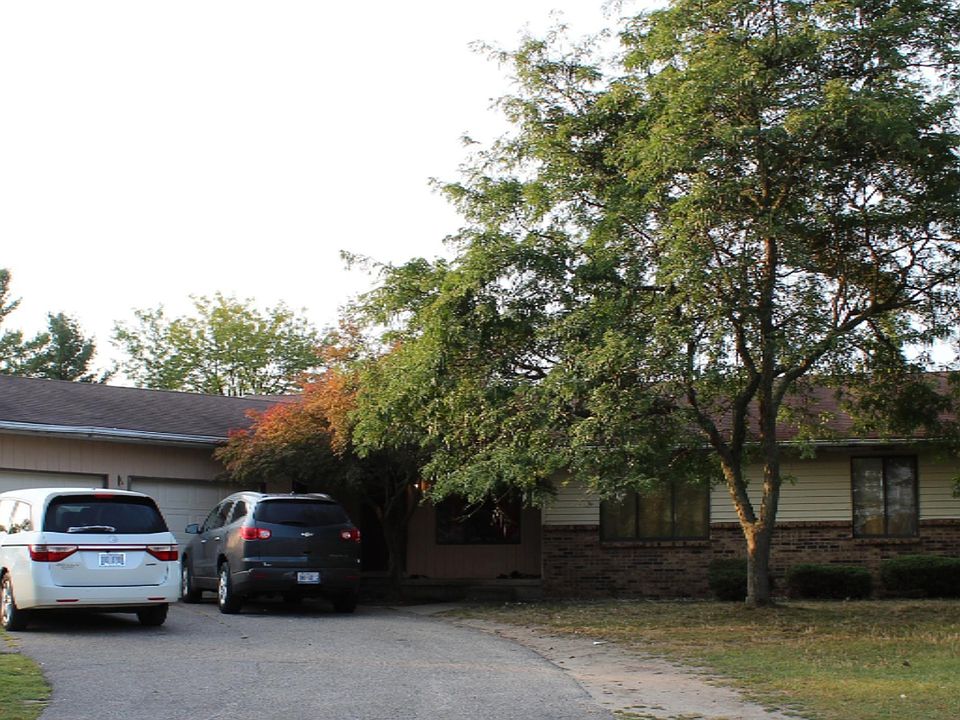 1st image of 896 Hardwick St SE