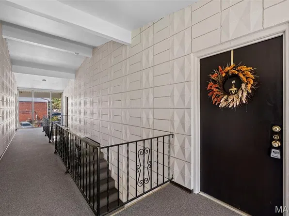 10421 Briarbend Dr APT 7, Saint Louis, MO 63146