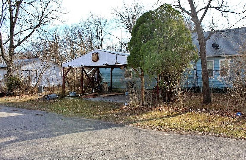 422 N Main St, Moline, KS 67353 Zillow