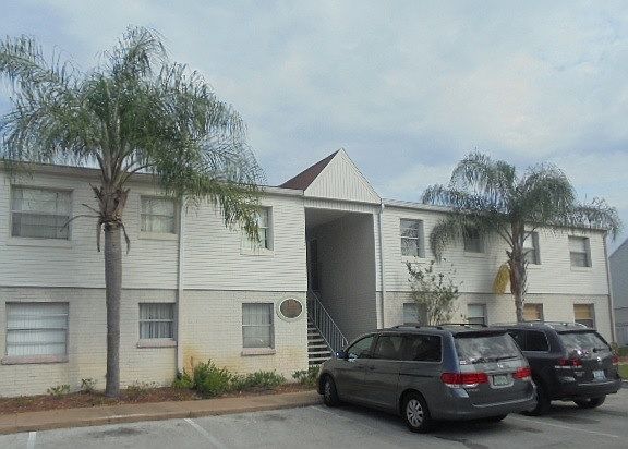 3rd image of 7210 N Manhattan Ave APT 1223