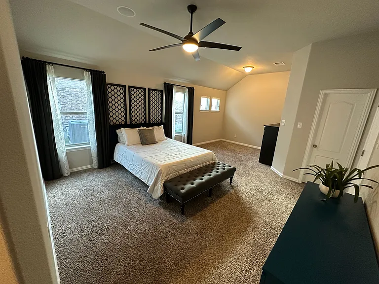 909 Hartman Dr — Photo 5