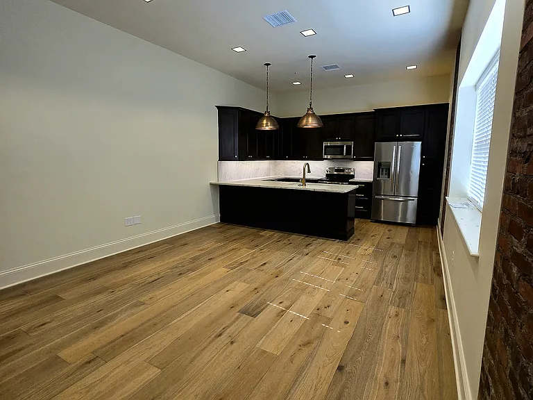 109 W Church St #B — Photo 3