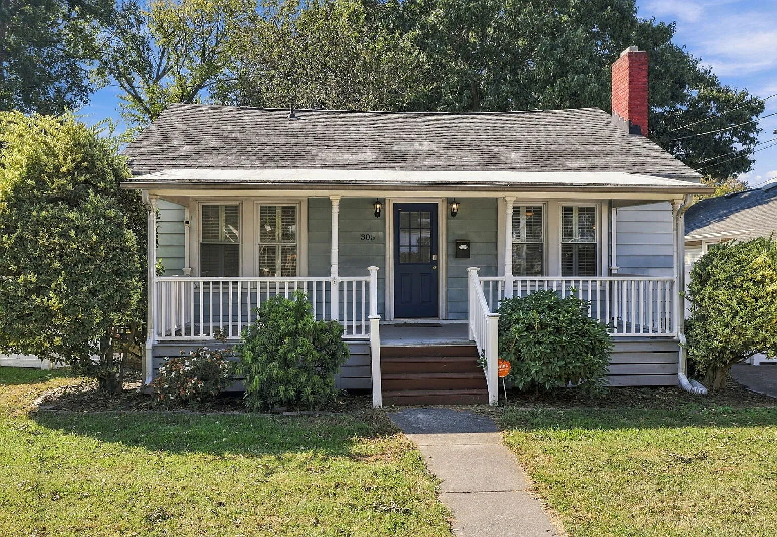 3 bed, 1.5 bath, $2,200 — Photo 1