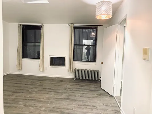 Rented by R New York | media 20