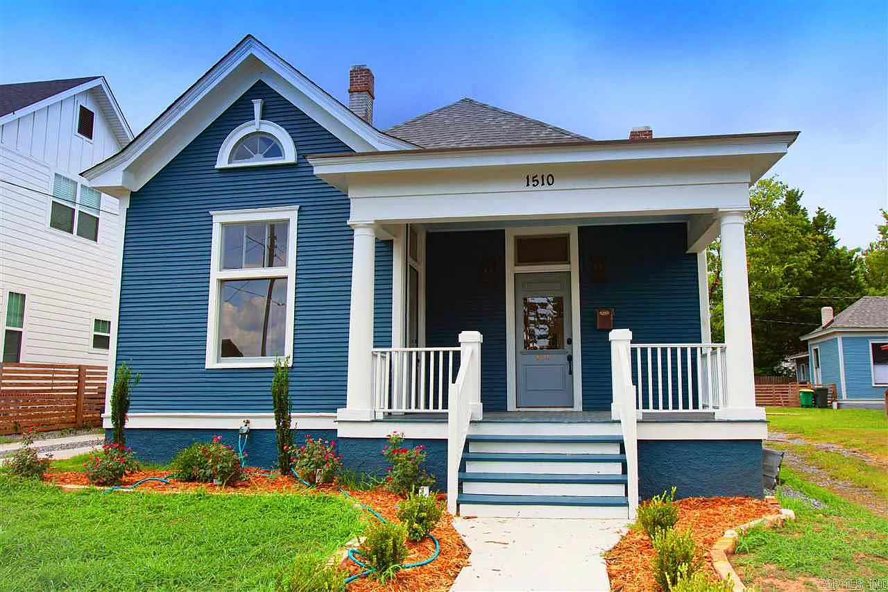 3 bed, 2.0 bath, 1284 sqft, $1,850 — Photo 1