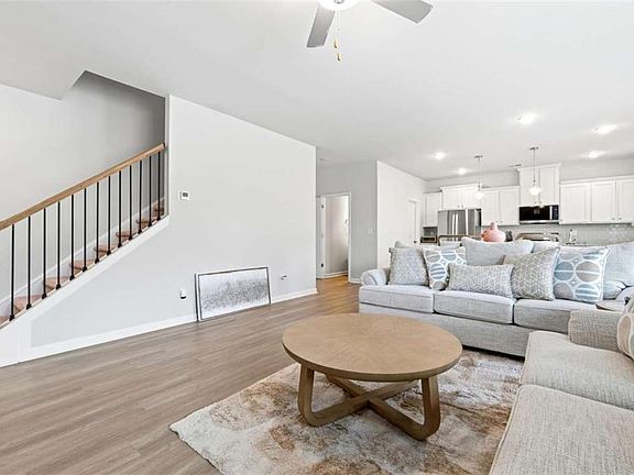 7th image of this home