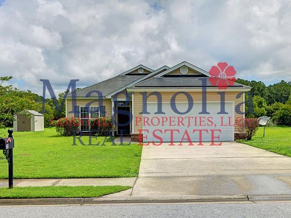 3rd image of 20 Evergreen Oak Dr