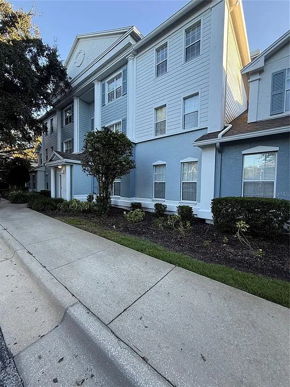 3 bed, 2.0 bath, 1344 sqft, $1,849 — Photo 1