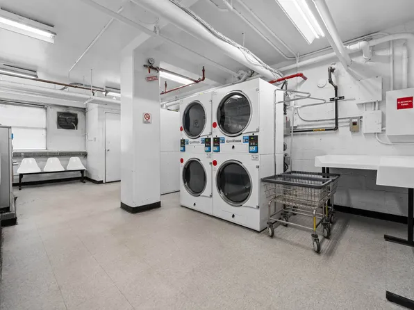 1 Fordham Hill Oval image 8 of 8