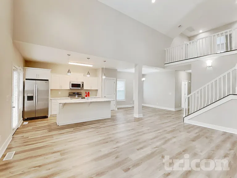 1765 Bridgecrest Dr — Photo 3