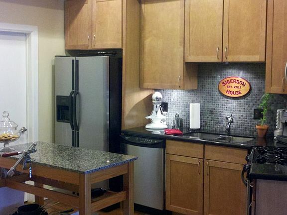 2nd image of 1119 W Grand Ave #3