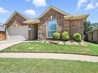 517 Lowery Oaks Trl, Fort Worth, TX 76120