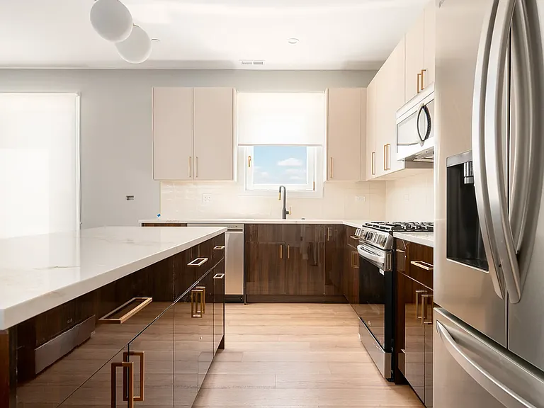 6853 W Belmont Ave #3 — Photo 11