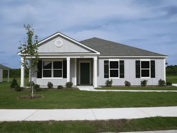 600 Aberdeen Trce, Calera, AL 35040