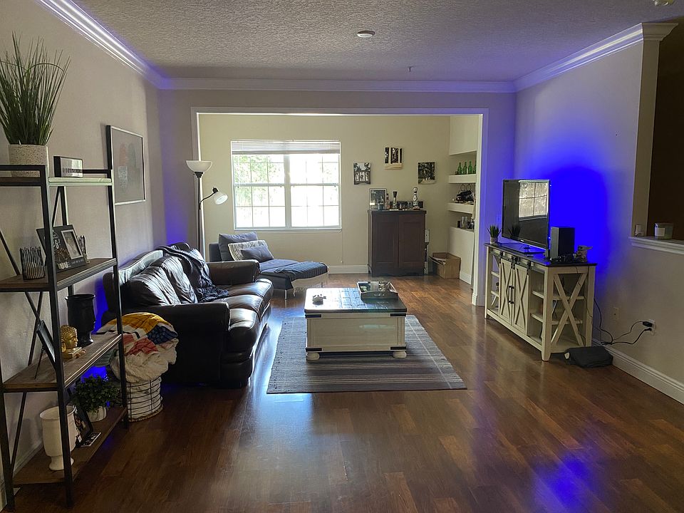 1st image of 200 Southern Pecan Cir Unit 204