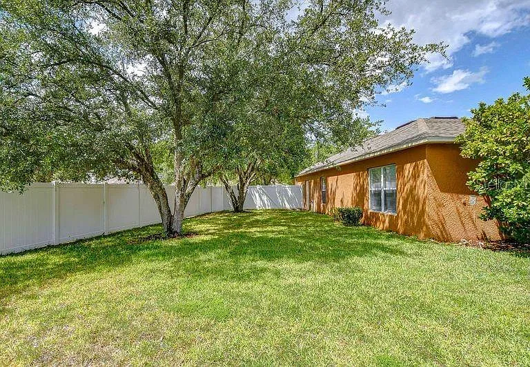 18303 Elmhurst Ln — Photo 40