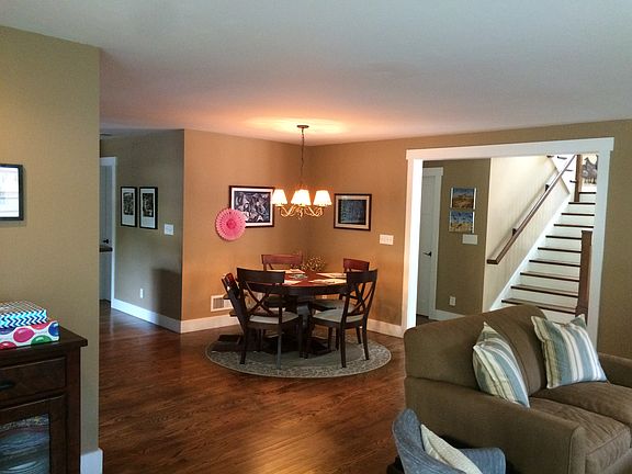 4th image of 335 Barton Pl