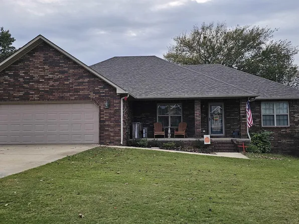 2200 N 8 1/2 St, Paragould, AR 72450