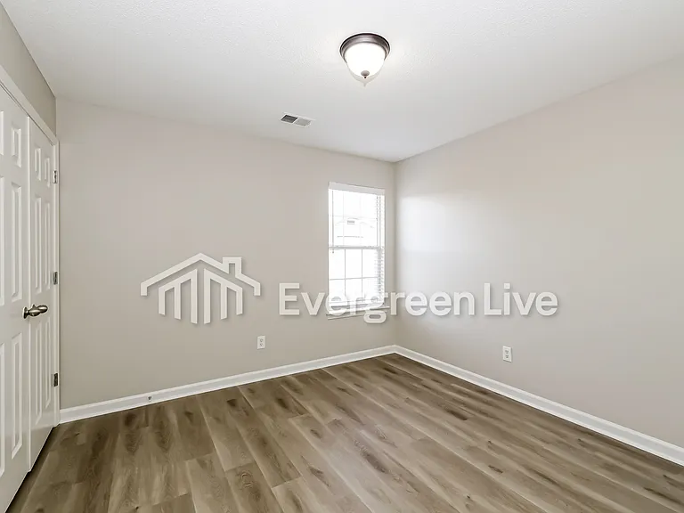 131 Leggo Ave — Photo 18