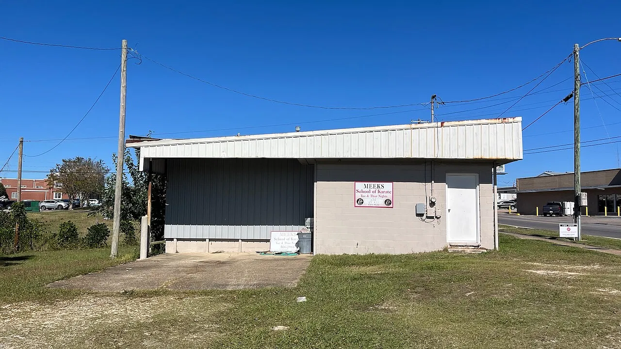 311 South Three Notch Street - Main — Photo 3