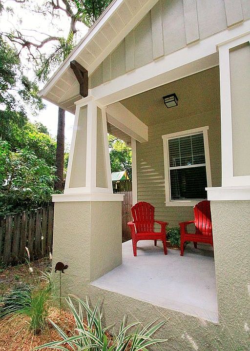 1st image of 203 W Knollwood St