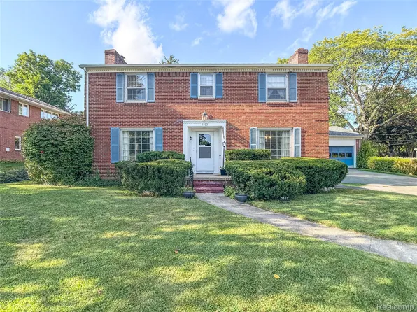 3102 Westwood Pkwy, Flint, MI 48503